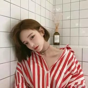 邪恶的蕾丝莉